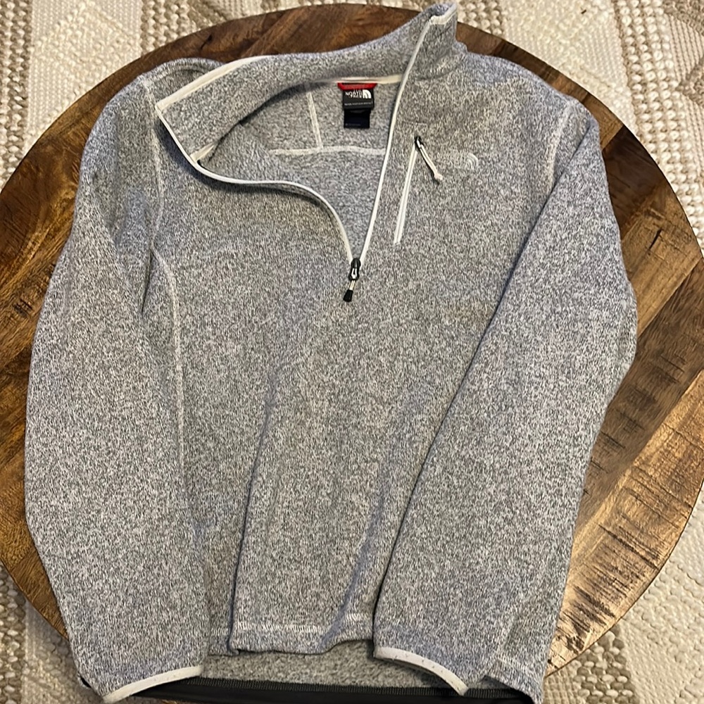 Grey North Face quarter zip pullover